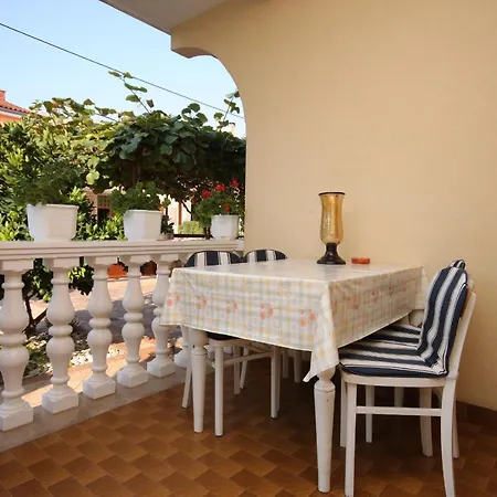 With A Parking Space - 6959