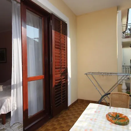 Apartment With A Parking Space - 6959 Umag