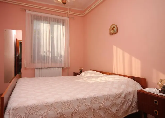 With A Parking Space - 6959 *