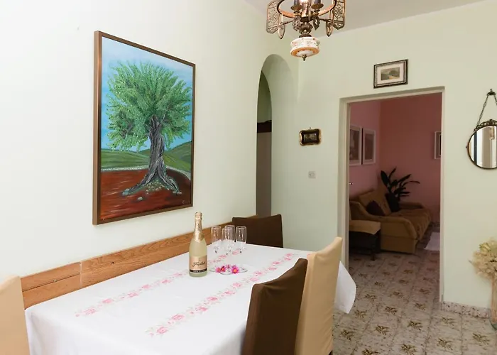 With A Parking Space - 6959 Apartman