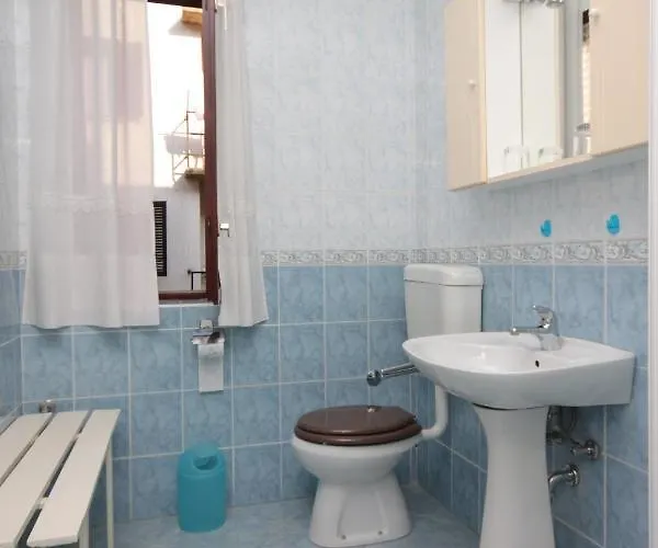 With A Parking Space - 6959 Apartamento Umag