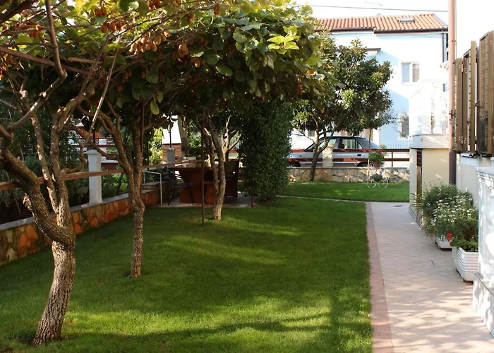 With A Parking Space - 6959 Umag