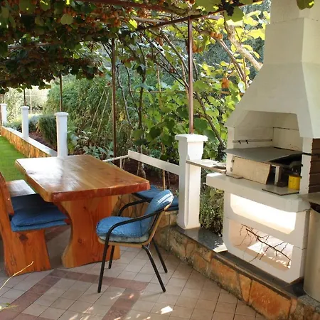 With A Parking Space - 6959 *