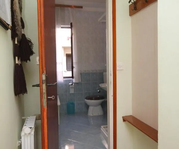 With A Parking Space - 6959